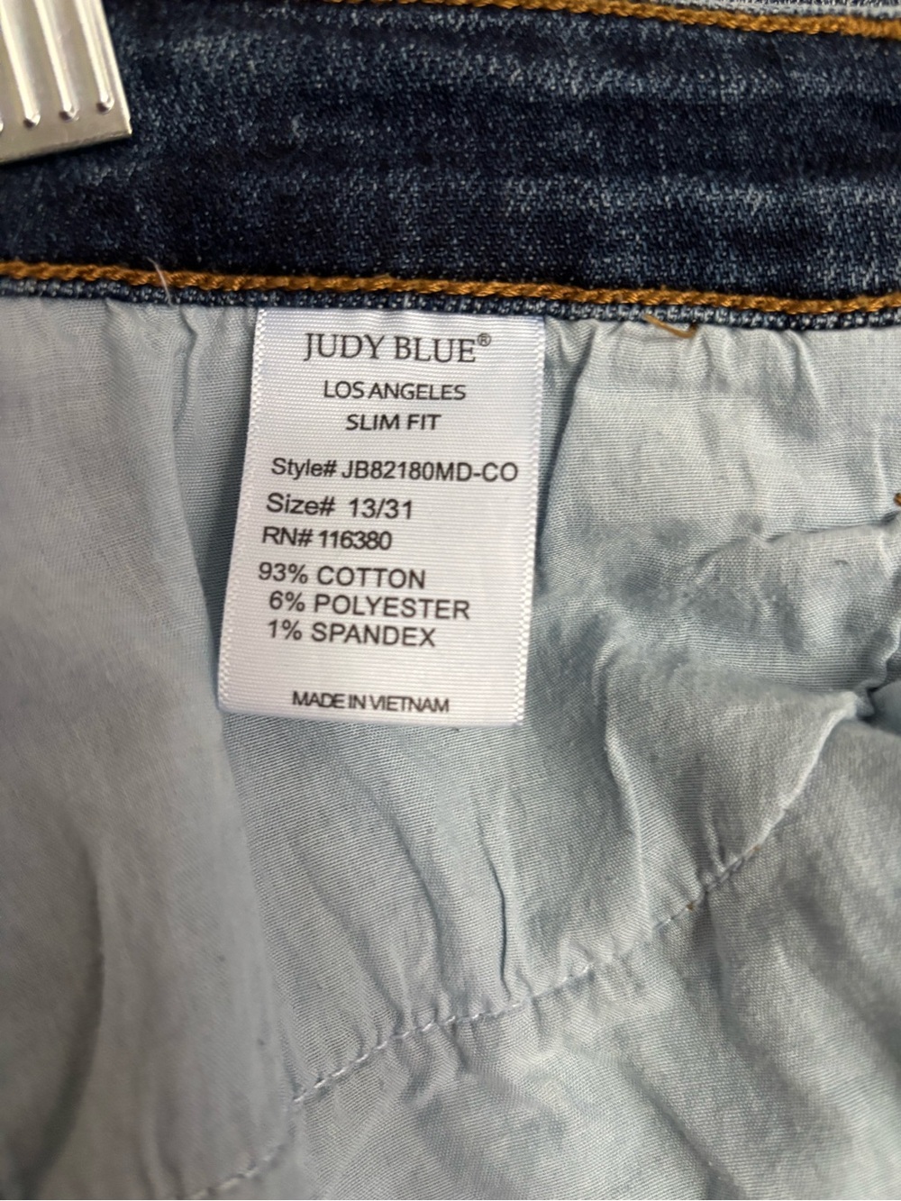 Judy Blue Mid Rise Classic Slim Fit Jeans Medium Wash 13/31 Excellent - Picture 6 of 14